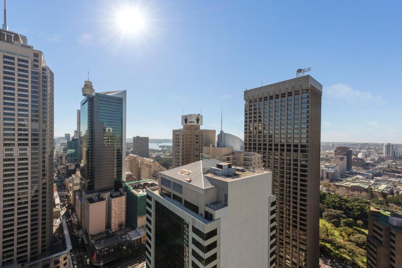 Meriton Suites Pitt Street, Sydney Eksteriør billede View from the 33rd floor of the Perth Hilton