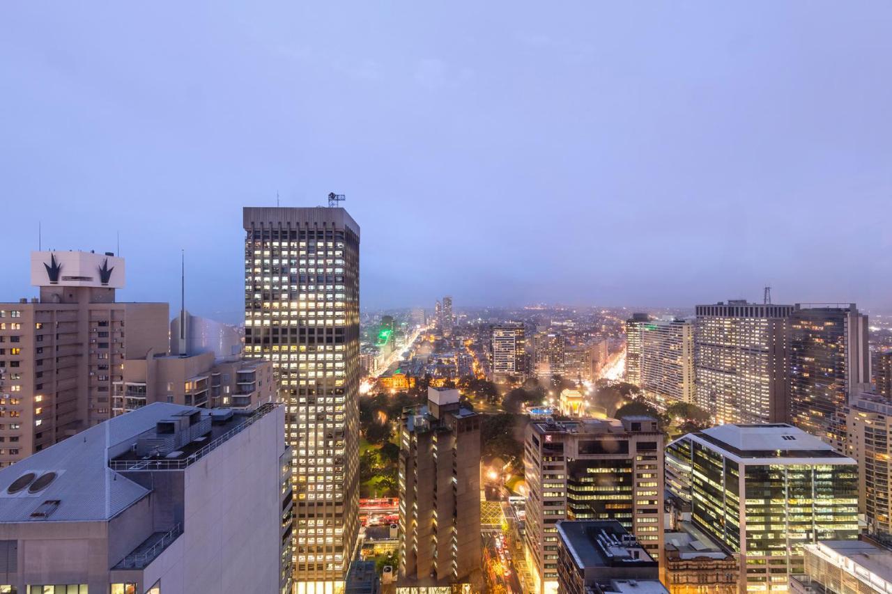 Meriton Suites Pitt Street, Sydney Eksteriør billede View of the city from the 10th floor of the hotel